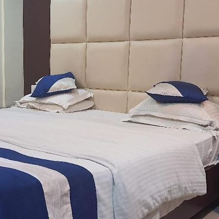 Hotel Presidency Inn كولكاتا المظهر الخارجي الصورة